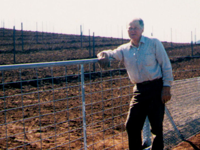 1988 - Dr Edgar Riek, one of the first to plant vines in the Canberra District in 1971, shows Dinny Killen of ‘Glenlyle’ a geology map, identifying the limestone on an east-facing slope. Drawing parallels with the Côte-d’Or in Burgundy, they plant a hectare, mostly to pinot noir and chardonnay, but with some merlot (as it turns out, a field blend of cabernet franc and merlot) as well.
The first wines are made by Edgar in 1990, soon showing considerable promise. Indeed, a superb 1994 Chardonnay lives on in the memory of current winemaker, Dr Frank van de Loo, who takes over management of the vineyard for Dinny in 1998, and very soon after for the new owners, a small group of wine enthusiasts.
